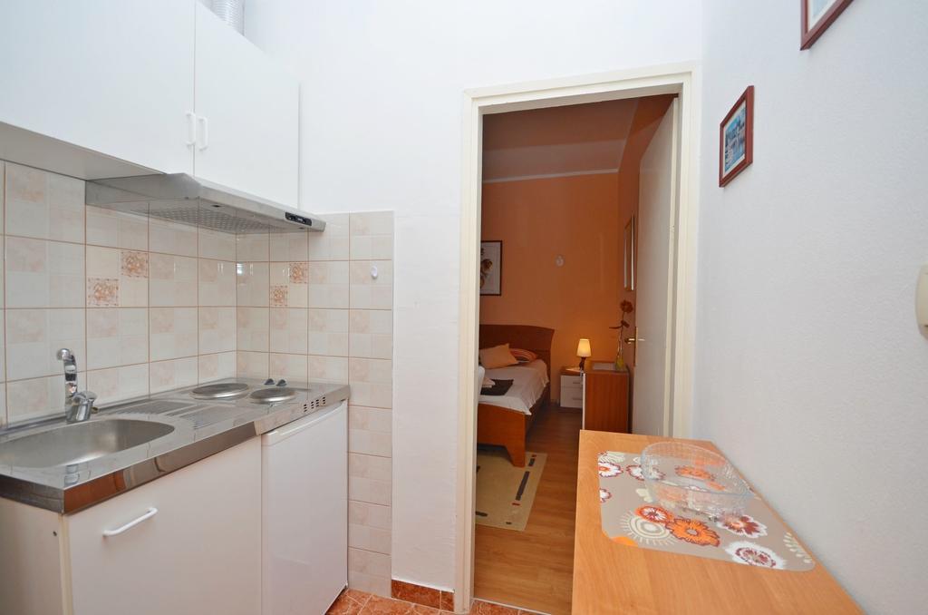 Apartments And Room Zinka Vodice Eksteriør bilde